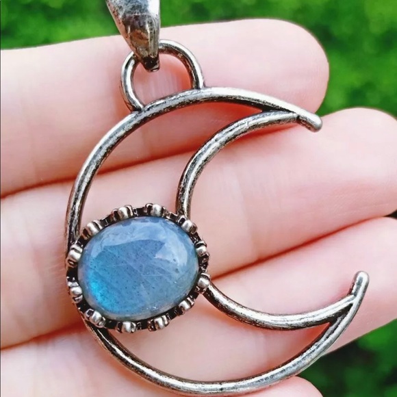 Labradorite Stone Moon Crescent Necklace Silver - Picture 7 of 7
